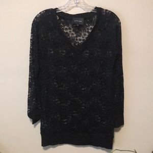 La Fee Verte - black lace v- neck pull over